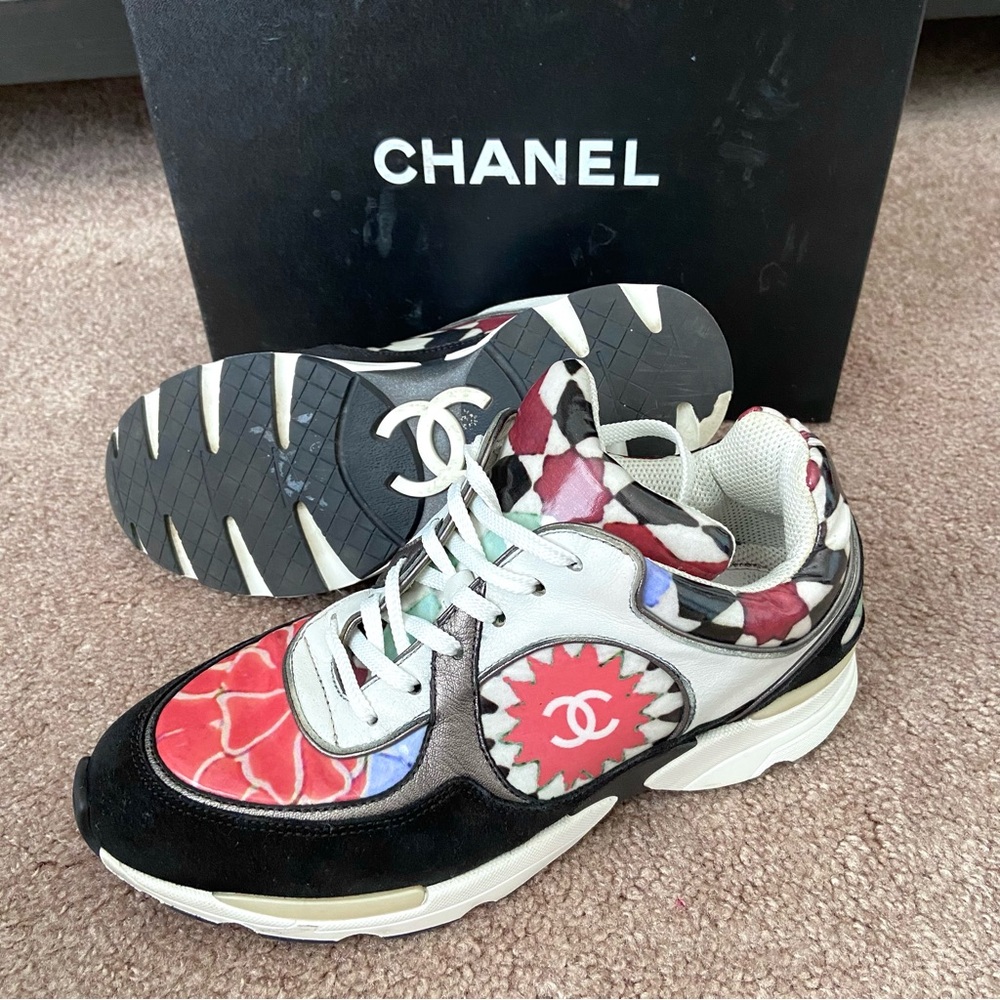 CHANEL Multicolour Patent Leather Suede CC Logo Sneakers Size 37
